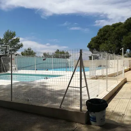 -belle Vue-villa Duplex-ac-jardin-parking シャレー Alignan-du-Vent